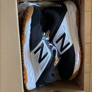 MEN'S NEW BALANCE 3000V4 TURF SHOES